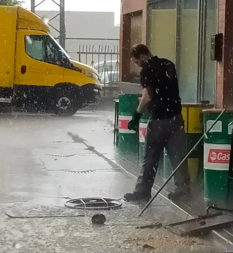 Trabajando en un desatasco
